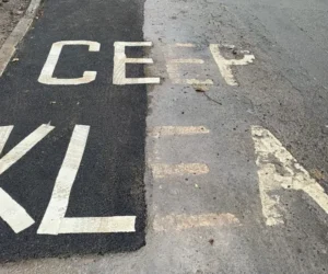 Cirencester road markings